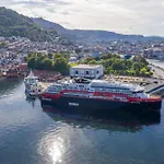 New Sandviken With Stunning View Bergen