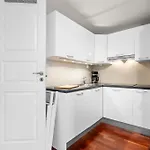 New Sandviken With Stunning View Apartament