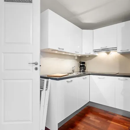 New Sandviken With Stunning View Apartament